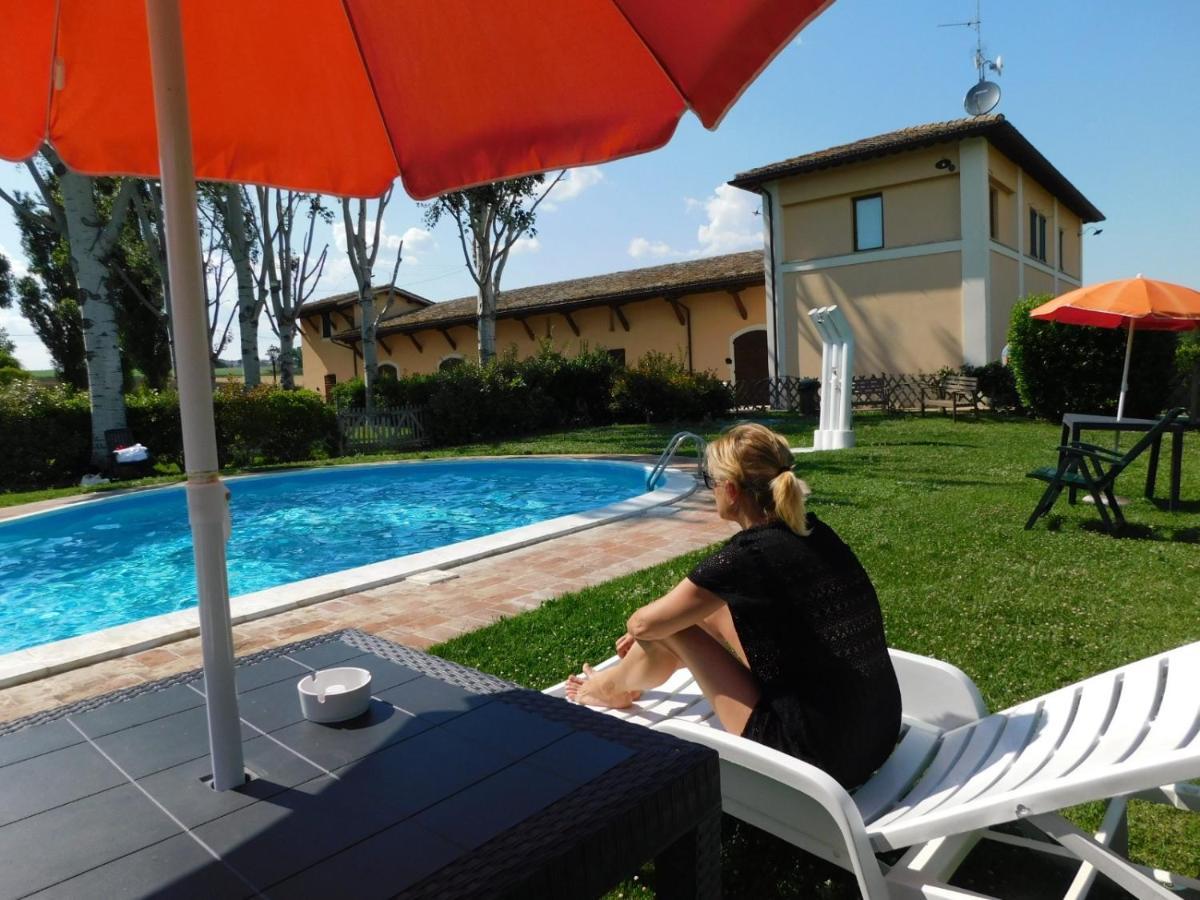 Hotel Villaggio Le Stelline Montefalco Exteriör bild