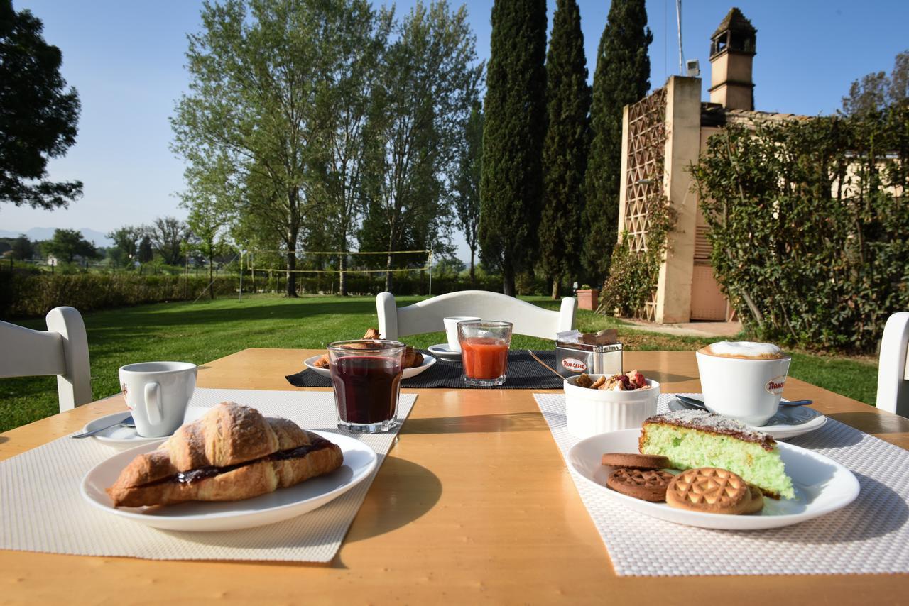 Hotel Villaggio Le Stelline Montefalco Exteriör bild