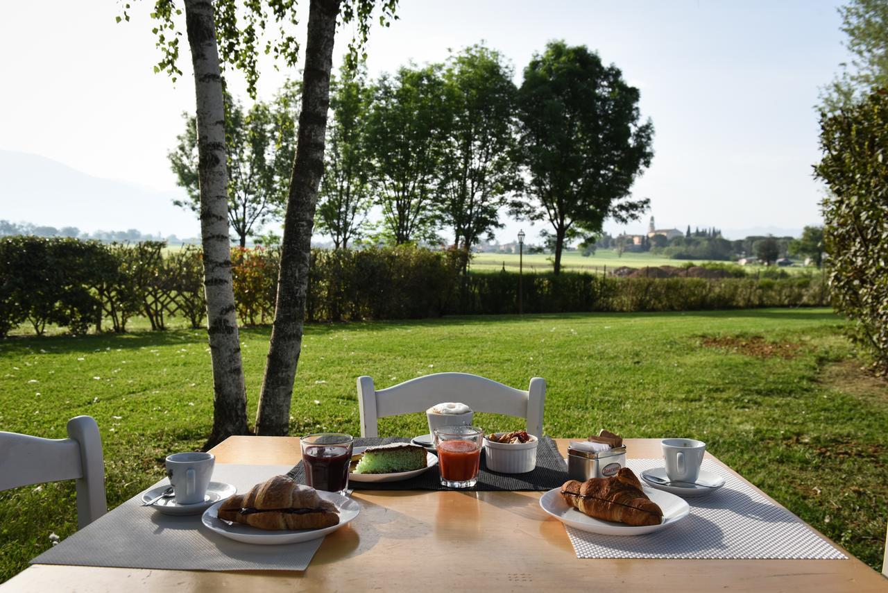 Hotel Villaggio Le Stelline Montefalco Exteriör bild